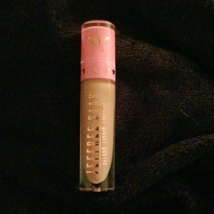 Mannequin by Jeffree star